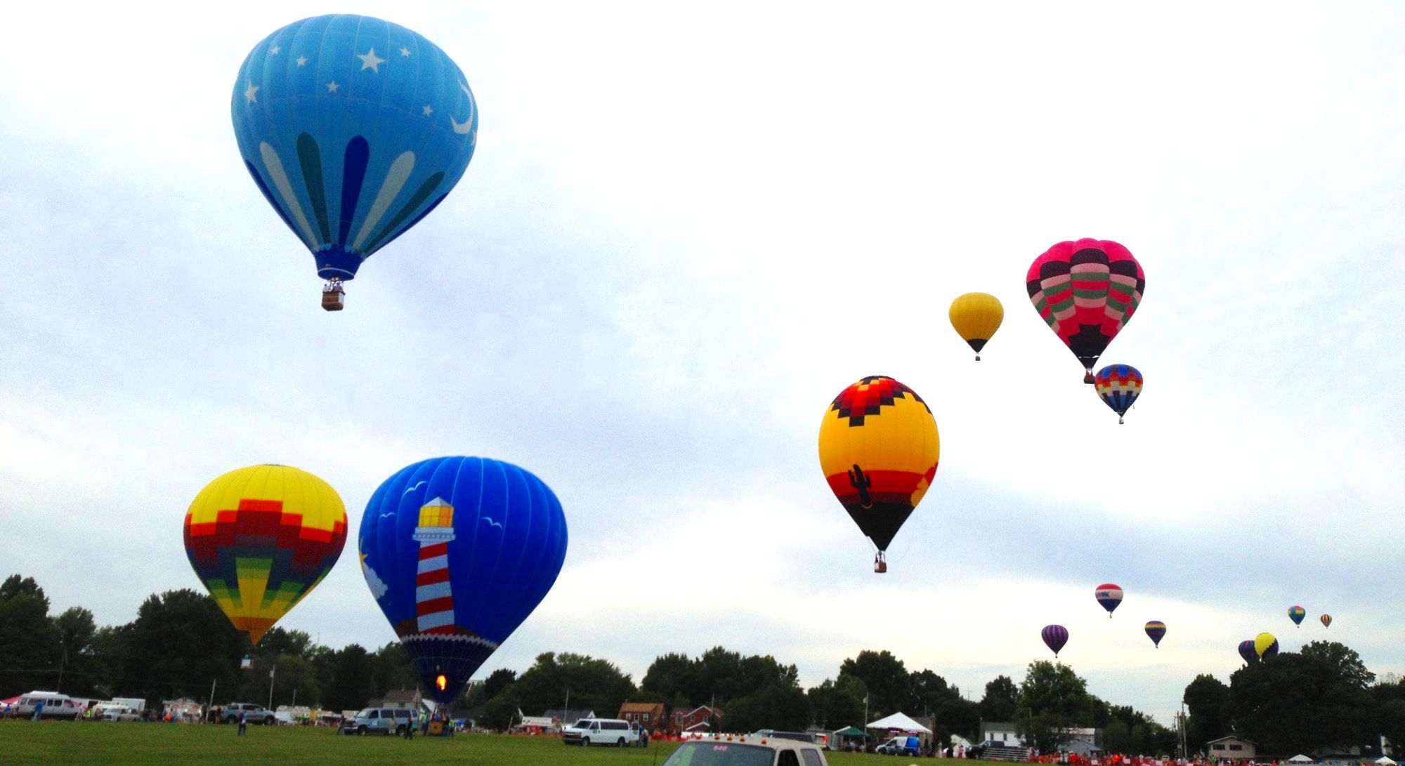 balloons, hot air balloon, summer, activities, balloon fest, ashland, ohio, ashland convention and visitors bureau